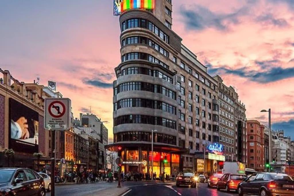 Alegria Urbana Cerca De Calle Alcala Madrid Eksteriør billede